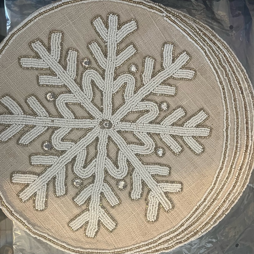 NWT 6 Beaded Snowflake Placemats 15 x 15”Retail $21.99 each.